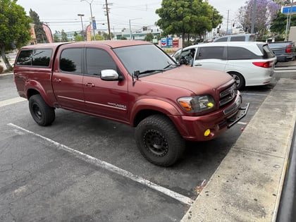 2.5 inch Lifted 2005 Toyota Tundra 4WD