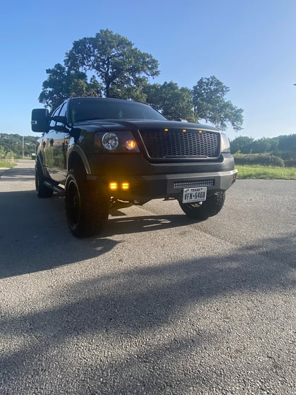 2.5 inch Lifted 2006 Ford F-150 RWD