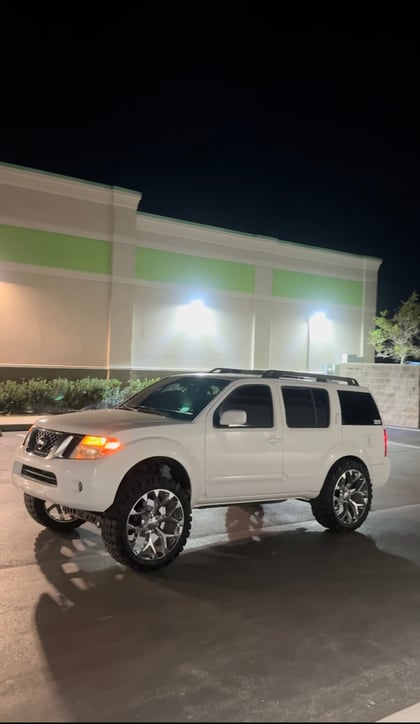 6 Inch Lifted 2008 Nissan Pathfinder RWD