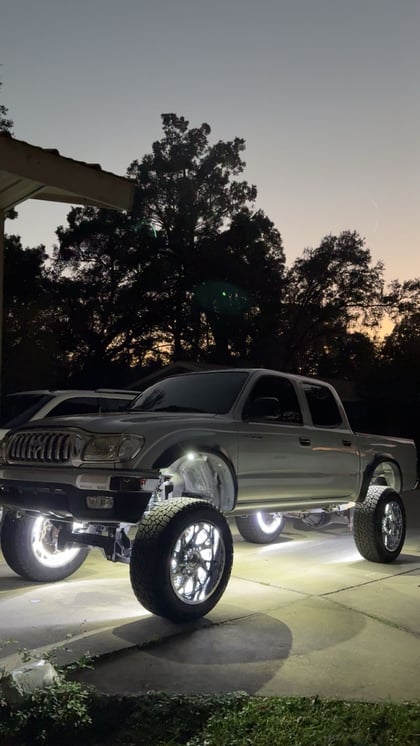 6 Inch Lifted 2004 Toyota Tacoma RWD