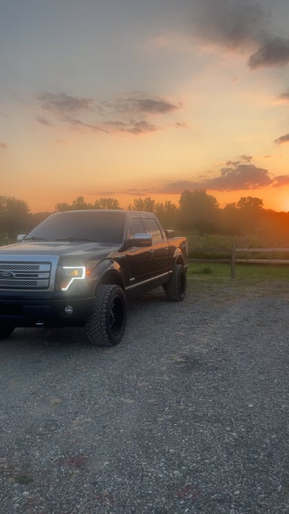 2.5 inch Lifted 2014 Ford F-150 4WD