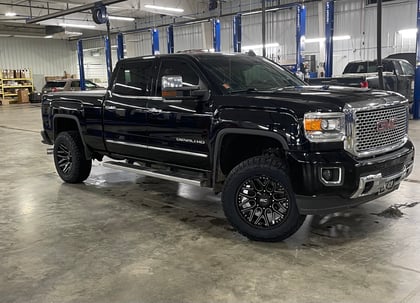 2 inch Lifted 2015 GMC Sierra 3500 HD