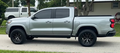 1 inch Lifted 2024 Chevy Colorado 4WD
