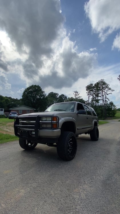 6 Inch Lifted 1999 Chevy Tahoe 4WD