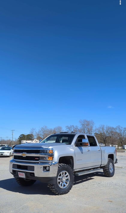 3.5 Inch Lifted 2017 Chevy Silverado 2500 HD 4WD
