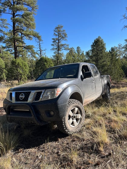 2.5 inch Lifted 2013 Nissan Frontier 4WD