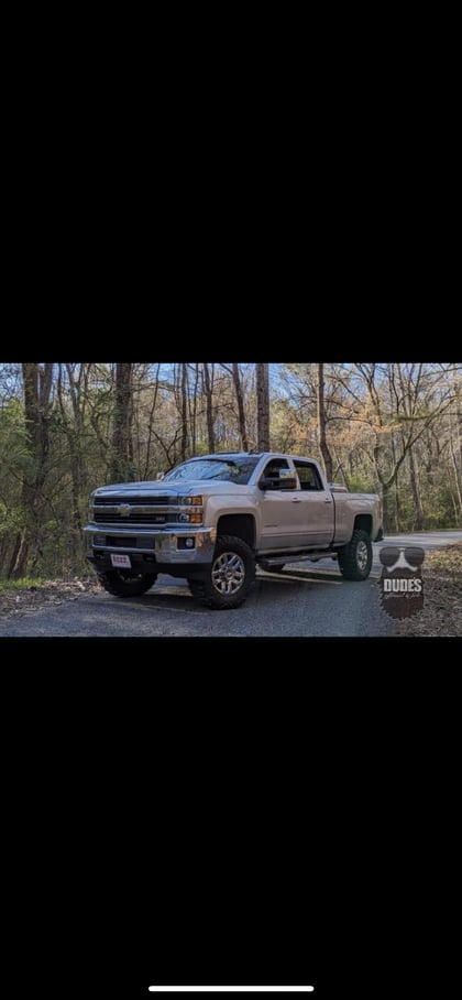 3.5 Inch Lifted 2017 Chevy Silverado 2500 HD 4WD