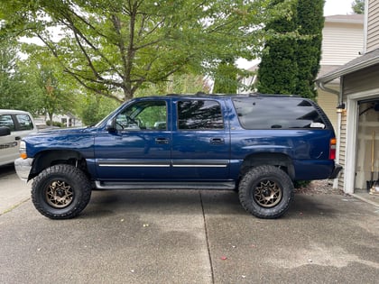 6 Inch Lifted 2001 Chevy Suburban 1500 4WD