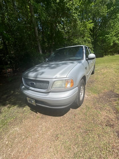 4 Inch Lifted 2003 Ford F-150 RWD