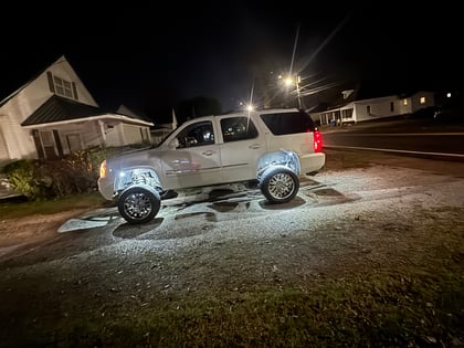 6 Inch Lifted 2012 GMC Yukon 4WD