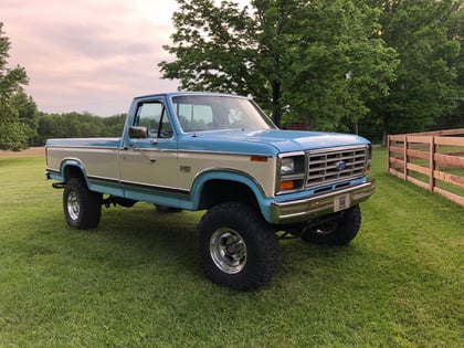 4 Inch Lifted 1983 Ford F-250 4WD