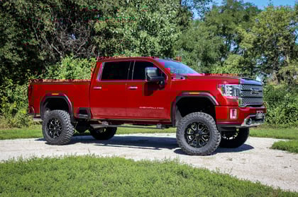 7 Inch Lifted 2022 GMC Sierra 2500 HD 4WD