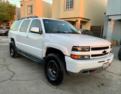 2.5 inch Lifted 2003 Chevy Suburban 1500 4WD