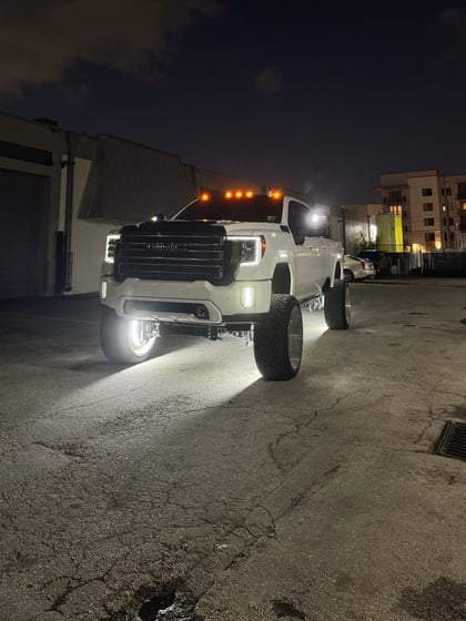 7 Inch Lifted 2022 GMC Sierra 2500 HD
