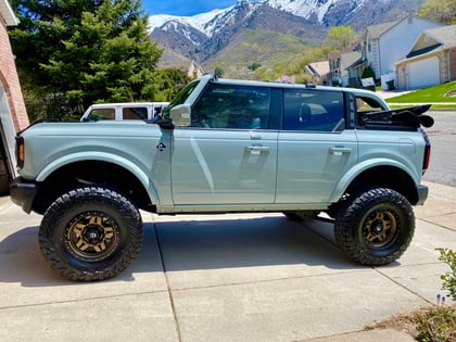 3.5 Inch Lifted 2023 Ford Bronco 4WD