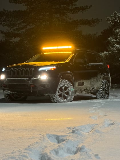 2 inch Lifted 2015 Jeep Cherokee AWD