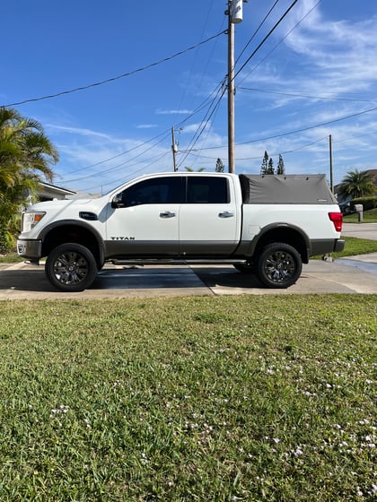 6 Inch Lifted 2017 Nissan TITAN 4WD