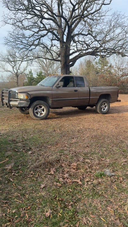 2.5 inch Lifted 2001 Dodge Ram 1500 4WD