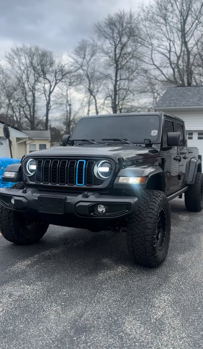 3.5 Inch Lifted 2024 Jeep Gladiator 4WD