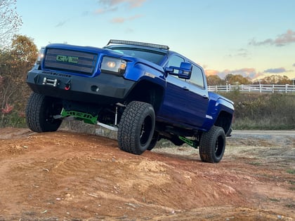 7 Inch Lifted 2014 GMC Sierra 1500