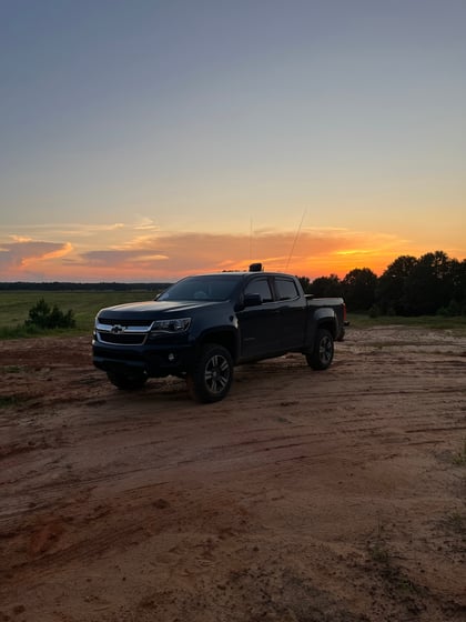 2 inch Lifted 2018 Chevy Colorado RWD