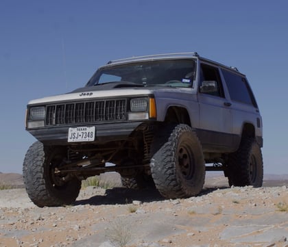 4 Inch Lifted 1989 Jeep Cherokee 4WD