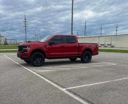 2 inch Lifted 2024 Ford F-150 4WD