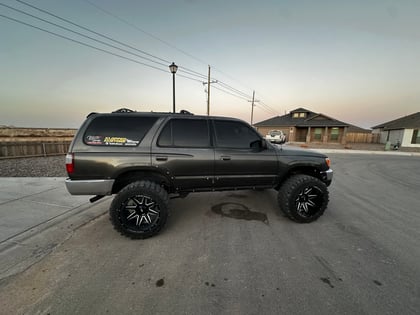3 Inch Lifted 1996 Toyota 4Runner 4WD