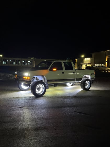 6 Inch Lifted 2000 Chevy K2500 4WD