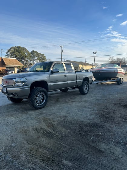 6 Inch Lifted 2001 GMC Sierra 1500 AWD