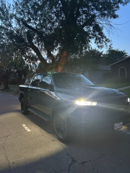 2025 Ram 1500 4WD
