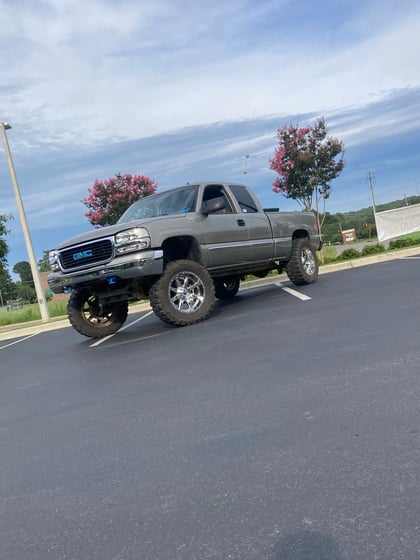 6 Inch Lifted 2001 GMC Sierra 1500