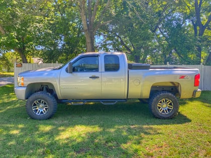 7.5 Inch Lifted 2008 Chevy Silverado 1500 4WD