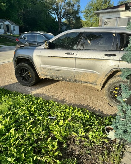 2.5 inch Lifted 2019 Jeep Grand Cherokee AWD