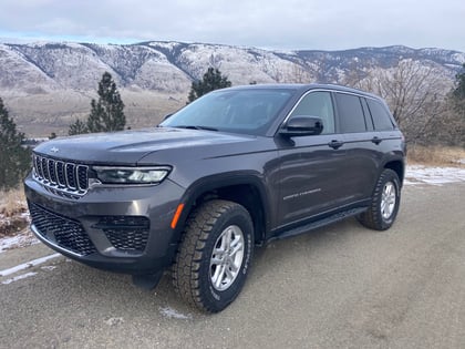 1 inch Lifted 2023 Jeep Grand Cherokee 4WD
