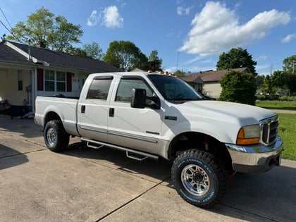 2.5 inch Lifted 2000 Ford F-250 Super Duty 4WD