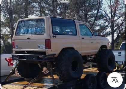 3 Inch Lifted 1988 Ford Bronco II 4WD