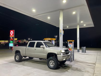 6 Inch Lifted 2004 Chevy Silverado 2500 4WD