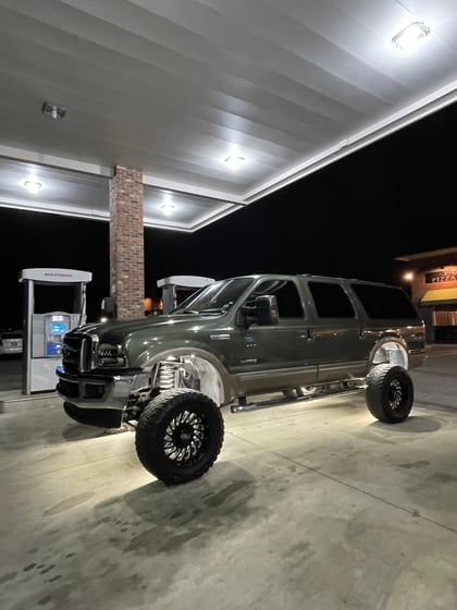 4.5 Inch Lifted 2002 Ford Excursion 4WD