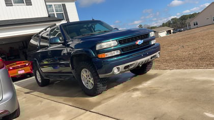 2 inch Lifted 2005 Chevy Suburban 1500 4WD