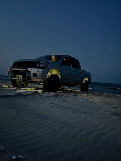 2 inch Lifted 2006 Nissan TITAN 4WD