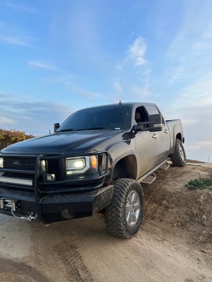7.5 Inch Lifted 2010 GMC Sierra 1500 4WD