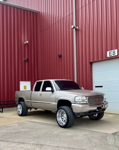 4 Inch Lifted 2000 GMC Sierra 1500 4WD