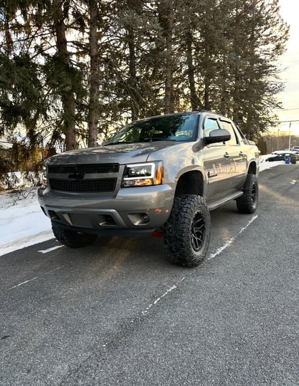 7.5 Inch Lifted 2007 Chevy Avalanche 4WD