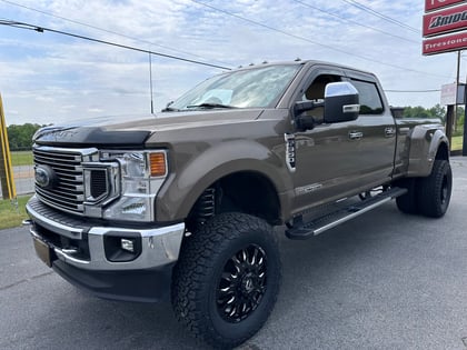 6 Inch Lifted 2021 Ford F-350 Super Duty 4WD