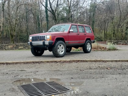 3 Inch Lifted 1990 Jeep Cherokee XJ 4WD