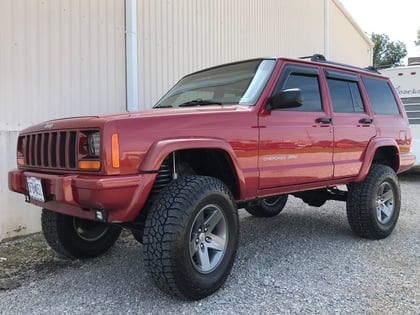 4.5 Inch Lifted 1999 Jeep Cherokee XJ 4WD