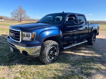 2.5 inch Lifted 2011 GMC Sierra 1500 4WD