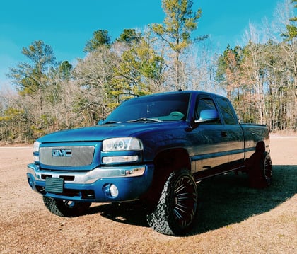 6 Inch Lifted 2004 GMC Sierra 1500 2WD