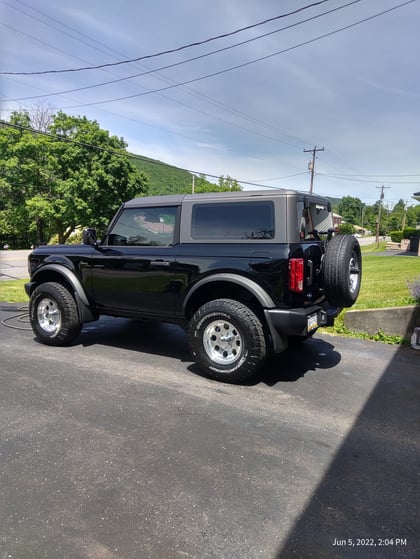 2 inch Lifted 2022 Ford Bronco 4WD